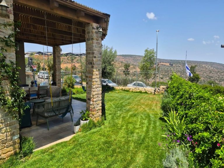 הגינה של דוד בבית רימון